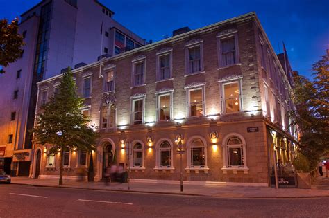 Belfast hotel - The pair had a great time drinking Guinness and eating traditional Irish food at one of Belfast's oldest pubs. Read more: £20m bill for over 14,000 hotel and B&B stays …